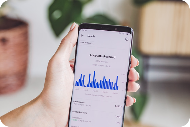 person tracking expenses on the phone